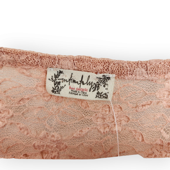 Free People Lace Blouse in Dusty Pink - Picture 4 of 6